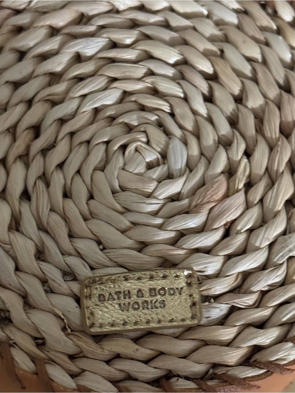 Bath & BodyWorks Tan Woven Accent Crossbody Bag -  NWT - Picture 4 of 6